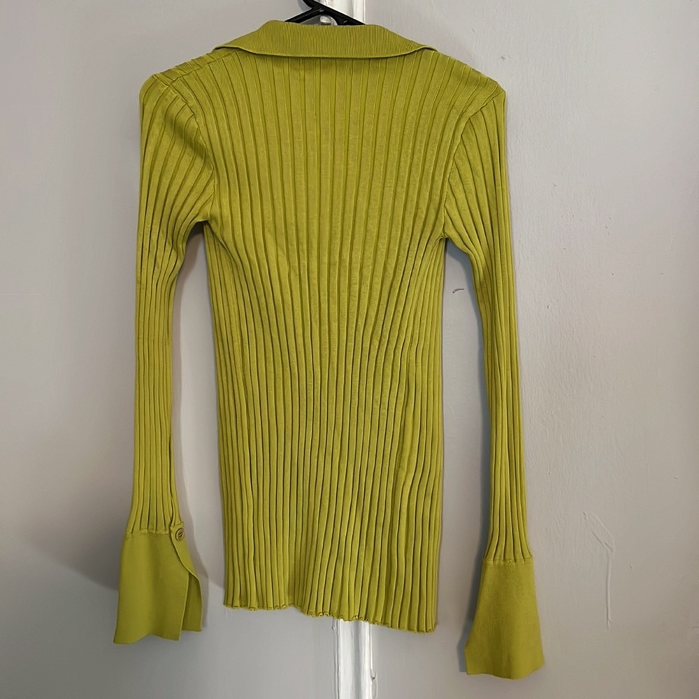 HP!! 🎉NWT Long sleeved ribbed top - Picture 5 of 6